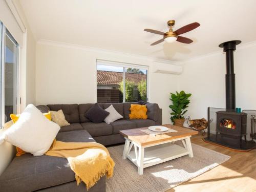 Culburra Beach House | Pagoda at Culburra I Pet Friendly I Newly Renovated