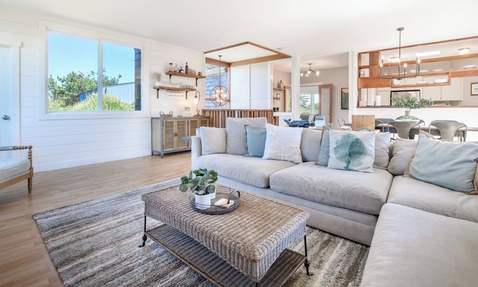 Watsonville House | Pajaro Dunes Resort: Family Beach House Sleeps 13! Great Family Home with 4+ Bd: