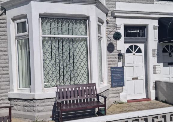 Blackpool Town Center Apartment | Palatine Court Holiday Flats - Blackpool Resort Collection