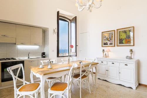 Gallipoli Apartment | Palazzo Migliaccio Apartment by Casa di Marco AP23