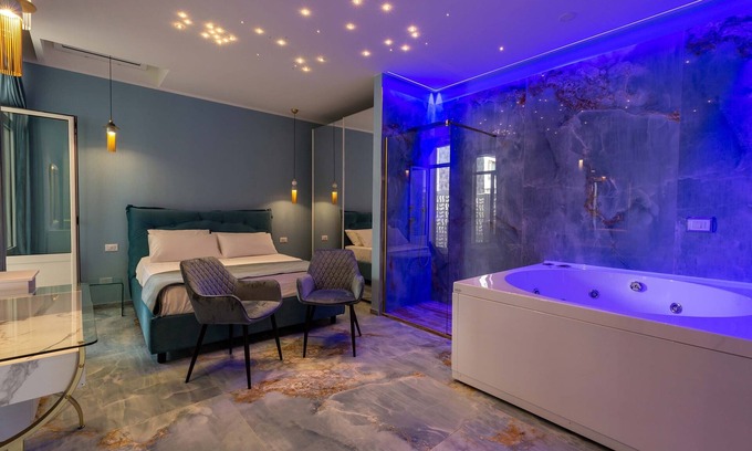 Gallipoli Hotel | Palazzo Stapane - Suite by BarbarHouse