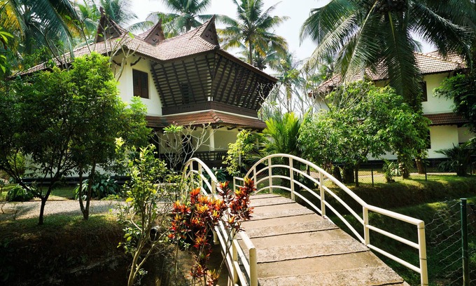 Devikolam Hotel | Palette Resorts- Tapovan Green County
