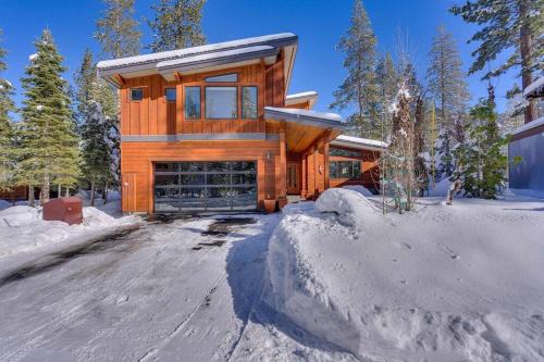 Olympic Valley House | Palisades Tahoe Mountain Oasis
