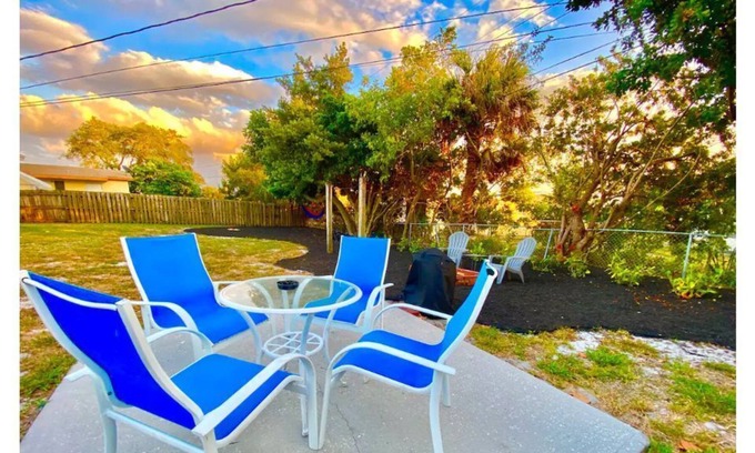 Interchange Square House | π£ Palm Bay Paradise Retreat π΄ Near Beach π