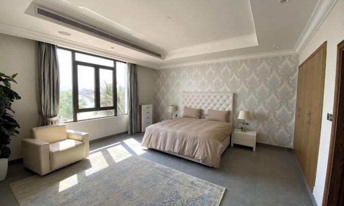 Palm Jumeirah Villa | Palm Jumeirah Skyline - Own private beach and pool