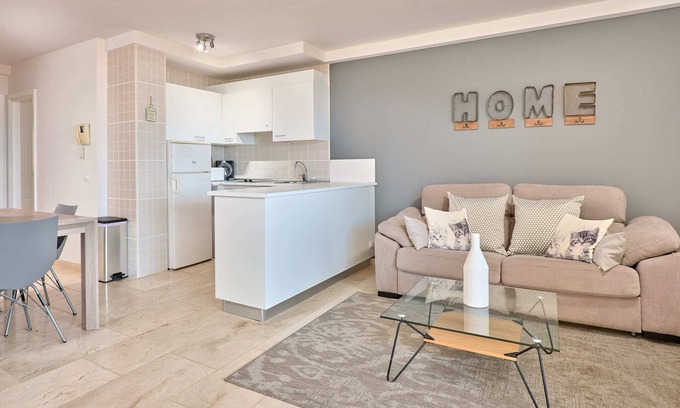 Palm-Mar Apartment | PALM MAR STANDING 1 BEDROOM WITH GARAGE AND INCREDIBLE VIEW FRONT OF SEA IN PALM M
