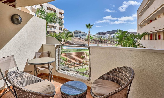 Palm-Mar Apartment | PALM March APARTMENT POOL VIEW