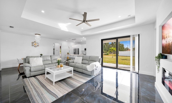Burnt Store House | Palm Paradise Getaway for the entire family!