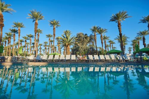Palm Desert Resort | Palm Springs Camping Resort Loft Cabin 1