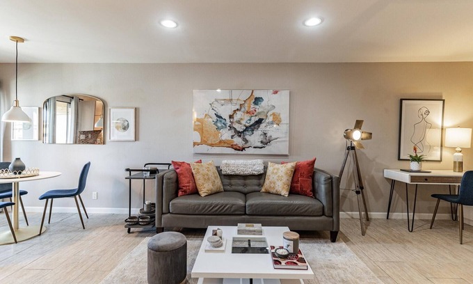 Palm Springs Condo | Palm Springs Cutie Walk to Restaurants, Stores, Hiking Trails