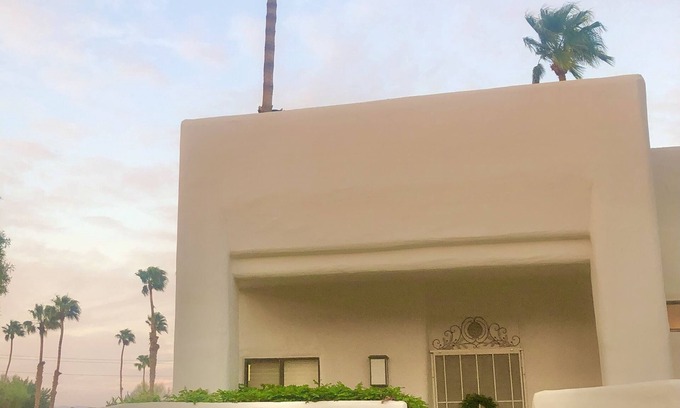 Palm Springs Condo | Palm Springs Resort Condo w/Pool, Tennis, & Golf