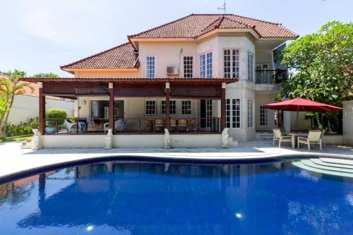 Sanur Villa | Palm Villa A Paradise for Families and Friends in Sanur