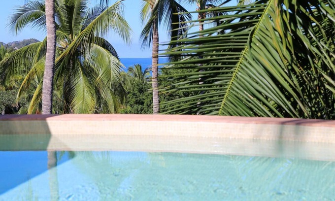 North End Apartment | "Palma del Rey" (King Palm) 2 Bed/2.5 Bath