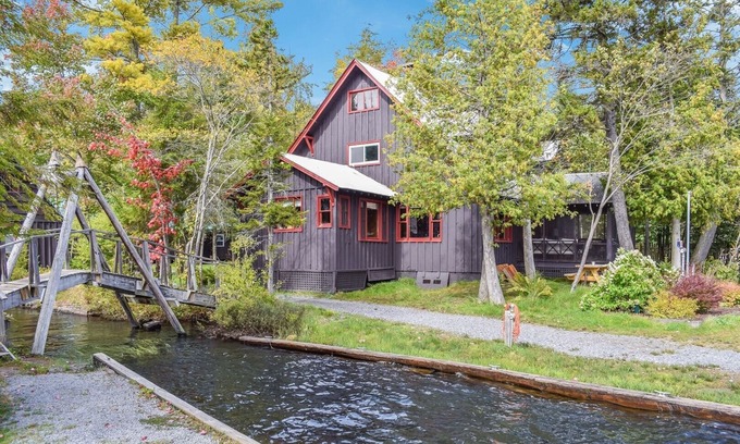 Old Forge House | Palmer Point - The Palmer House