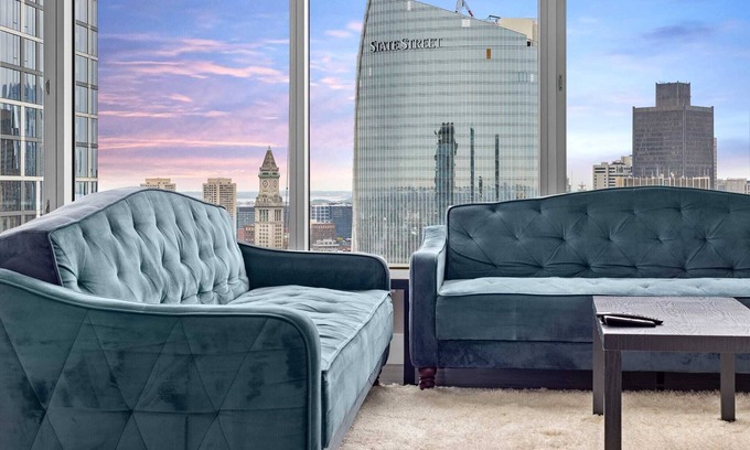 North End Apartment | Panoramic City&Water View In historic w/end Boston