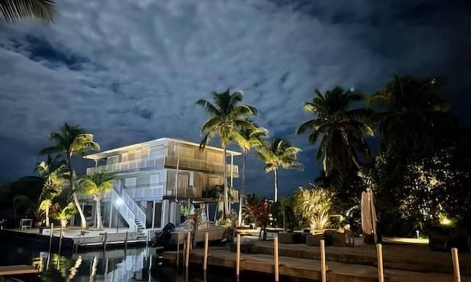 Islamorada House | Panoramic Ocean Views from this 3 Bedroom Islamorada Home