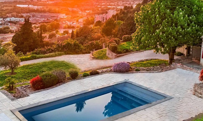 Apt Apartment | Panoramic view, private pool, walking distance Apt town center - 110m², Luberon