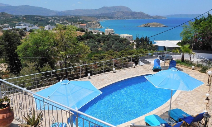 Plaka Villa | Panoramic views & a Private Pool. Walk to beach & tavernas in Almyrida or Plaka.