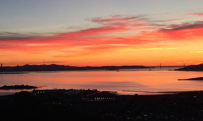 El Cerrito House | Panoramic Views of San Francisco in Berkeley Hills