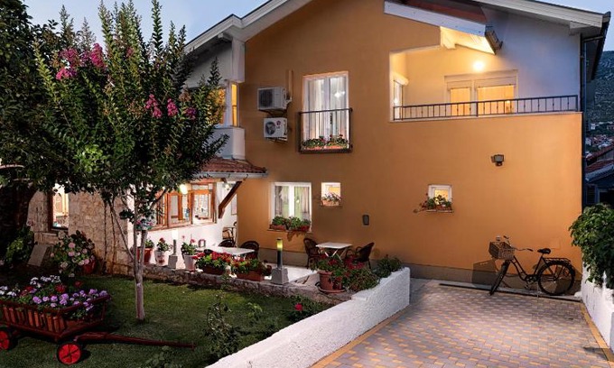 Mostar House | Pansion Rose