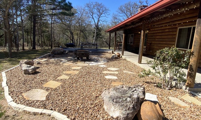 Schulenburg Cabin | Paradise at Bucek Lane