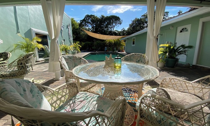 Seminole Apartment | Paradise Awaits at Adult Only “The West Wing”