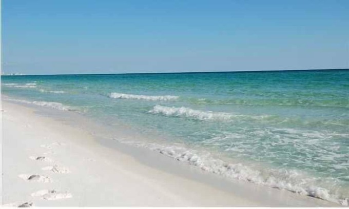 Miramar Beach Condo | Paradise - Family Friendly - WIFI - Gulf View - Beach Service Included