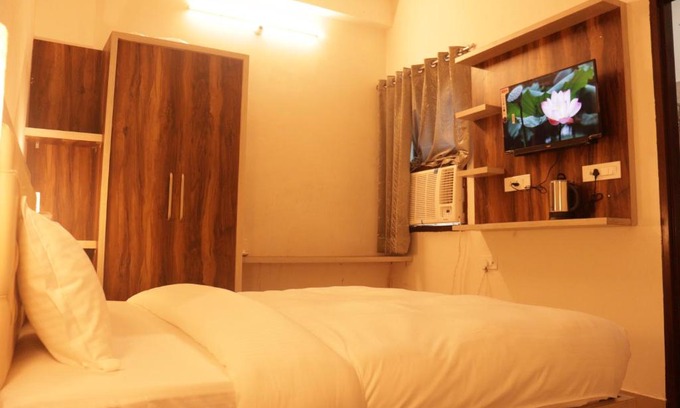 Neemrana Hotel | Paradise Inn