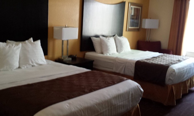 Towanda Hotel | Paradise Inn & Suites
