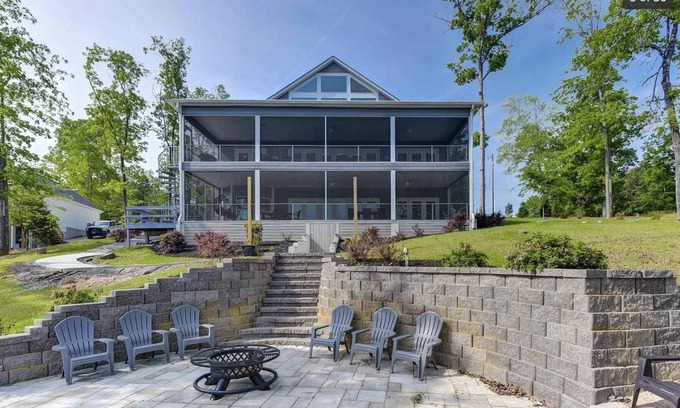 Chapin House | Paradise on Lake Murray! Haymar House with optional pontoon rental