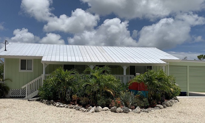 Eden Pines House | Paradise Retreat ~ BPK