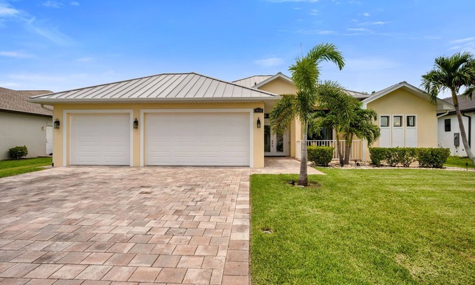 Pelican House | Paradise Villa awaits you on a Gulf access canal and private heated pool and spa