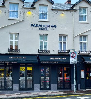 Castle Quarter Hotel | Parador 44