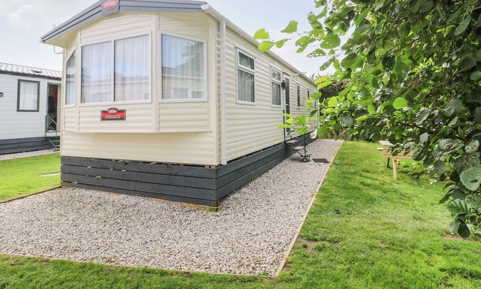 Hayle House | PARBOLA 18, pet friendly, with pool in Gwinear