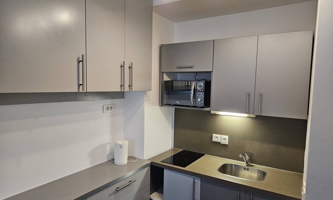 Quartier de la Maison-Blanche Apartment | Paris 2 Pièces Avec Parking