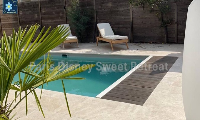 Esbly Cottage | Paris Disney Sweet Retreat