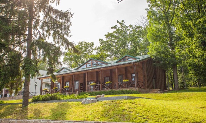 Kharkiv Oblast Hotel | Park Rost Club