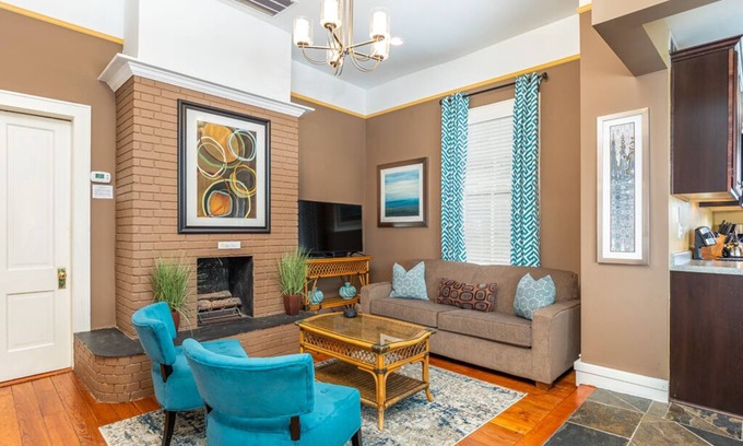 Historic Downtown Savannah Condo | Park View B | Historic Home, Across From Forsyth Park