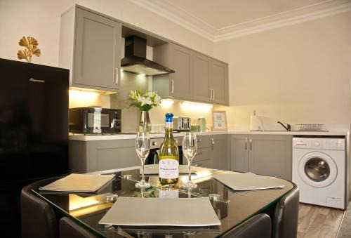 Darlington Apartment | Parkgate Central, Station & Town