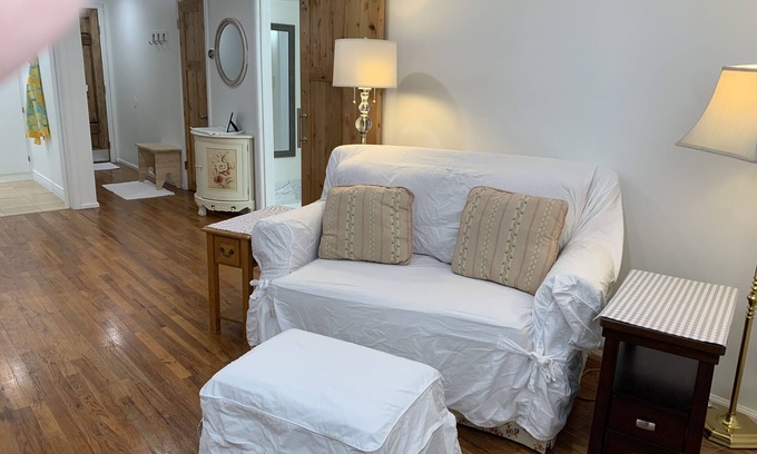 Cheyenne Apartment | Parkside Flat - Ready for you!