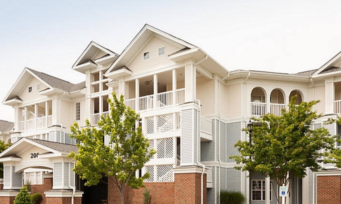Lackey Resort | Parkside Williamsburg Resort, 1br deluxe villa, free WiFi and parking.