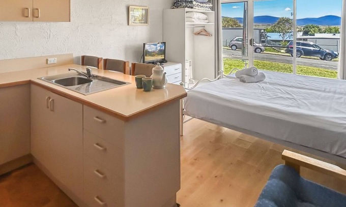 Jindabyne Apartment | Parkwood 3 - Centrally located, cosy weekender