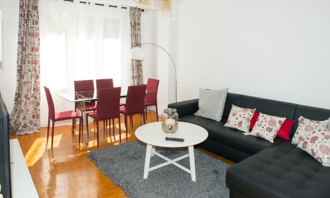 Logrono City Centre Apartment | Parque del Carmen