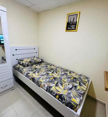 Al Barsha 1 Apartment | Partition in apartment