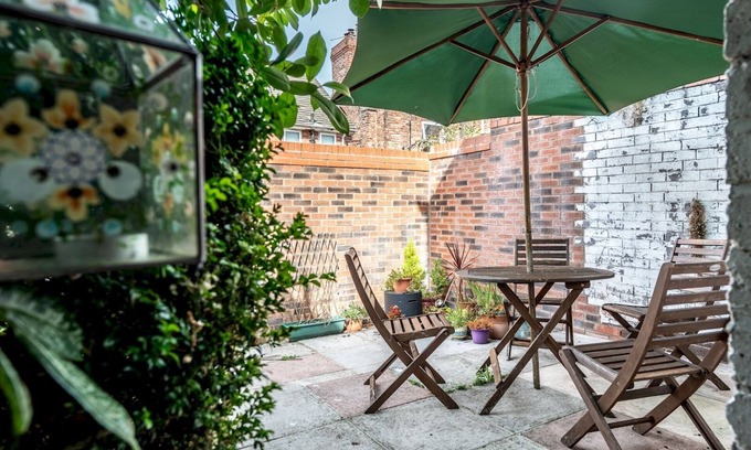 Liverpool House | Pass the Keys | 2 Bed Charming Home by Sefton Park, Liverpool