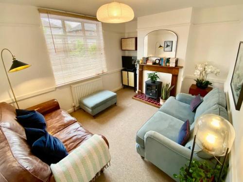 Shrewsbury House | Pass the Keys 3 Bedroom home within walking distance of town