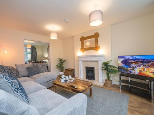 Shrewsbury House | Pass the Keys 3 bedroom detached homesleeps 5 in Shrewsbury