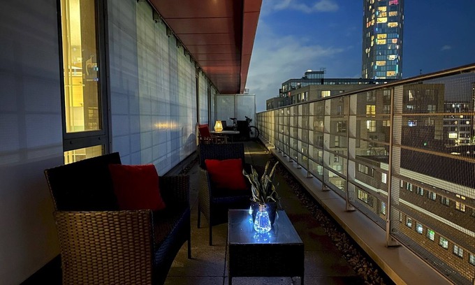 Stratford and New Town Apartment | Pass the Keys | 40ftBalcony |City Views, CanaryWharf & OlympicPark