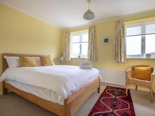 Shrewsbury House | Pass the Keys Cheerful and modern one bedroom home with parking