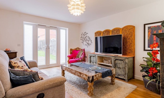 Aylsham House | Pass the Keys | Comfortable family home